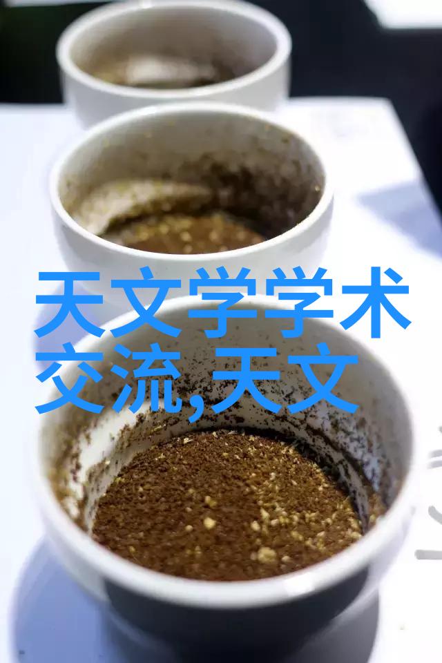 镜头裂变影像与光影的对立世界